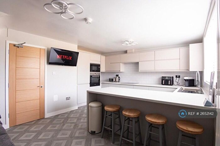 5 Bedroom End Of Terrace House To Rent In Frome Road, Bath, BA2