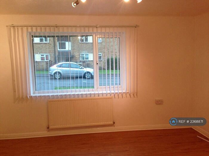 2 Bedroom Flat To Rent In Rodwell Close, Eastcote, HA4