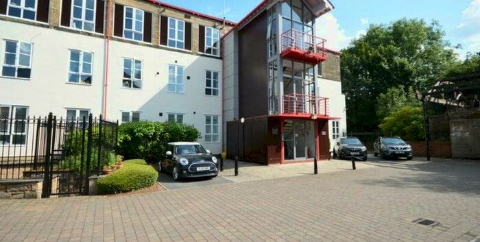 1 Bedroom Flat To Rent In Stone Mill Court, Leeds, West Yorkshire, LS6