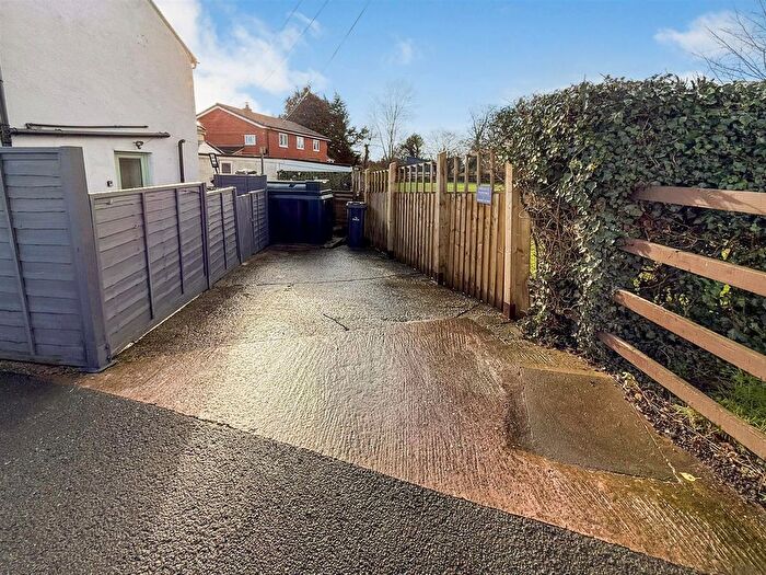 2 Bedroom Cottage For Sale In Four Crosses, Llanymynech, SY22