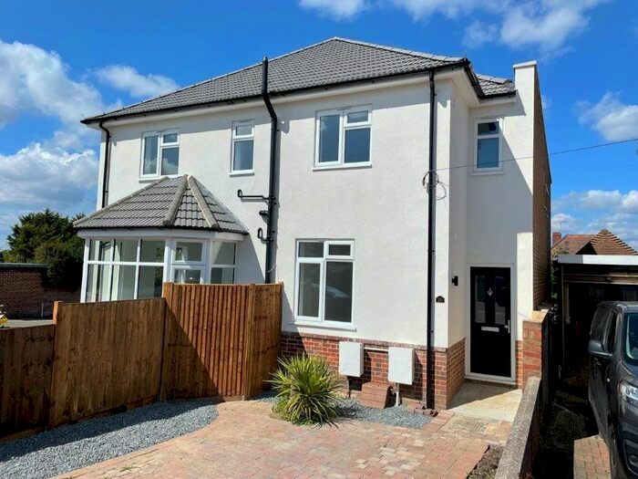 5 Bedroom Detached House To Rent In The Grove, Bexleyheath DA6