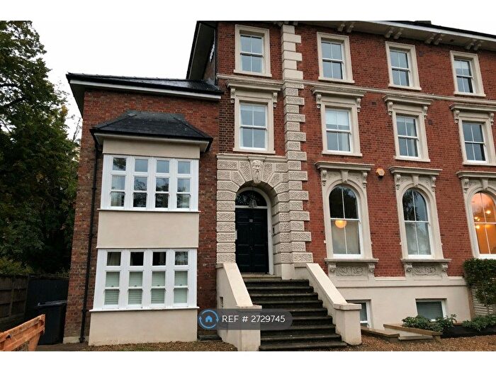 2 Bedroom Flat To Rent In Southend Road, Beckenham, BR3