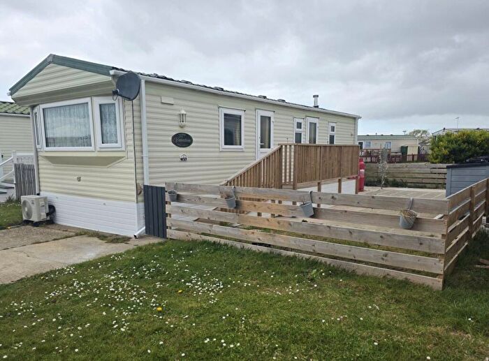 1 Bedroom Caravan For Sale In Flag Hill, Great Bentley, Colchester, CO7