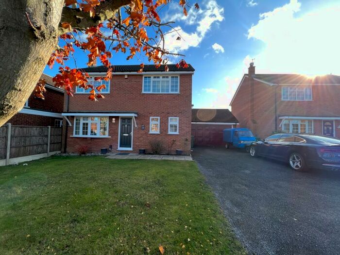 4 Bedroom Detached House To Rent In Allonby Way, Aylesbury, HP21