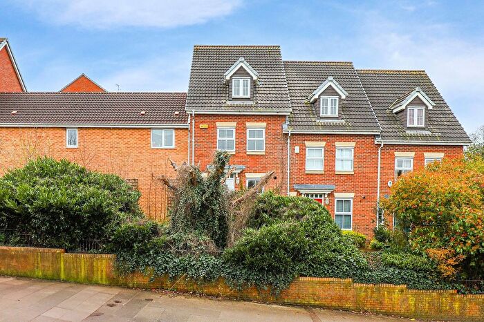 3 Bedroom Terraced House For Sale In Gedling Road, Arnold, NG5
