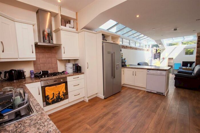 6 Bedroom House To Rent In Heeley Road, Selly Oak, Birmingham, B29