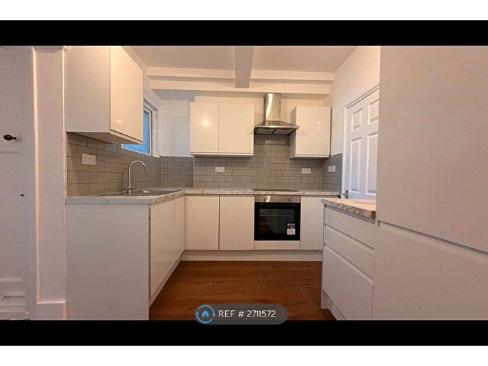 1 Bedroom Flat To Rent In Tooting High St, London, SW17