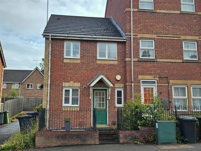 2 Bedroom End Of Terrace House To Rent In Bulkington Road, Bedworth, Warwickshire, CV12