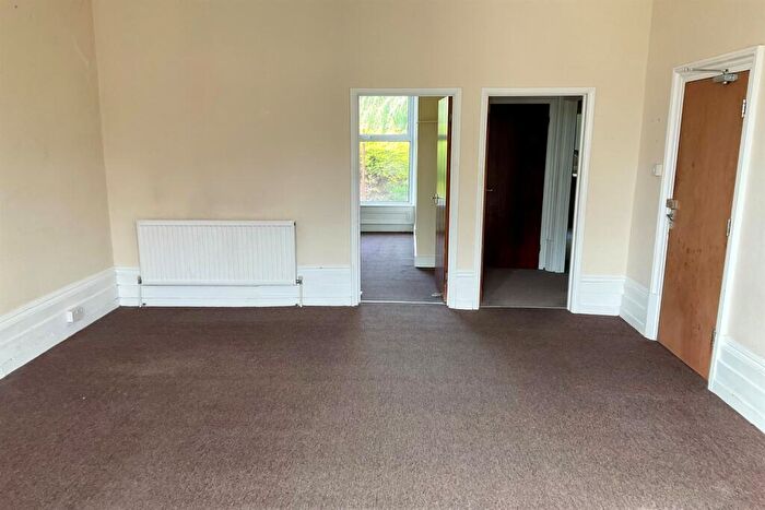 1 Bedroom Flat For Sale In Maison Dieu Road, Dover, CT16