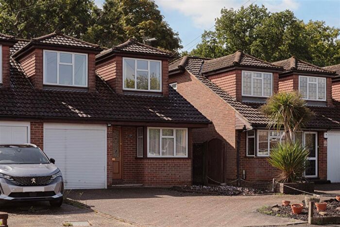 3 Bedroom Semi-detached House For Sale In Tollgate Avenue, Redhill, RH1