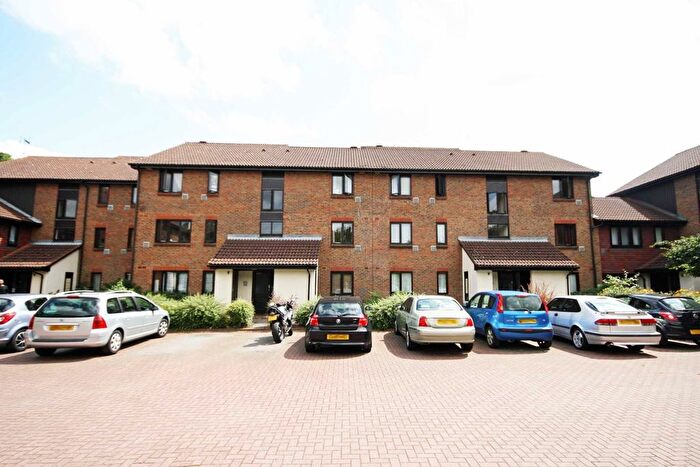 1 Bedroom Flat To Rent In Braybourne Drive, Isleworth, TW7