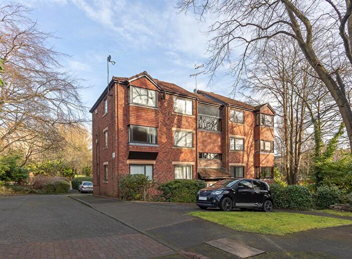 2 Bedroom Flat To Rent In High Dene, Jesmond Park West, Newcastle Upon Tyne, NE7
