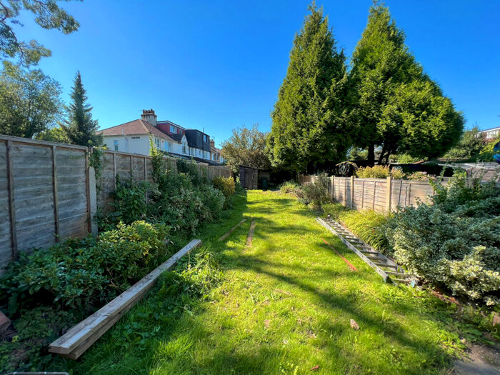 4 Bedroom Terraced House To Rent In Wellington Road, Bush Hill Park, EN1