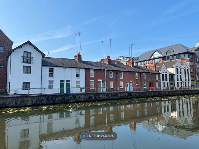 3 Bedroom Terraced House To Rent In Blakes Cottages, Reading, RG1