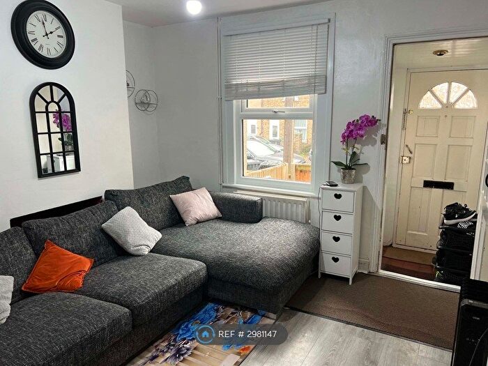 2 Bedroom Terraced House To Rent In Gladstone Road, Dartford, DA1
