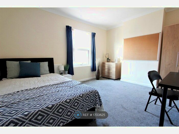 6 Bedroom Terraced House To Rent In Hatherley Road, Reading, RG1