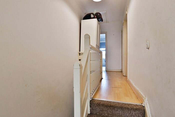 3 Bedroom Terraced House For Sale In Victoria Place, Bournemouth, BH1