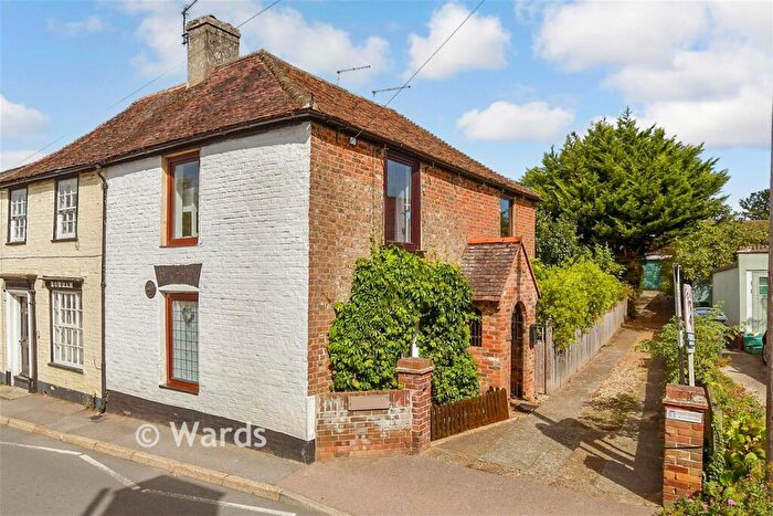 2 Bedroom Flat For Sale In High Street, Eastry, Sandwich, Kent, CT13
