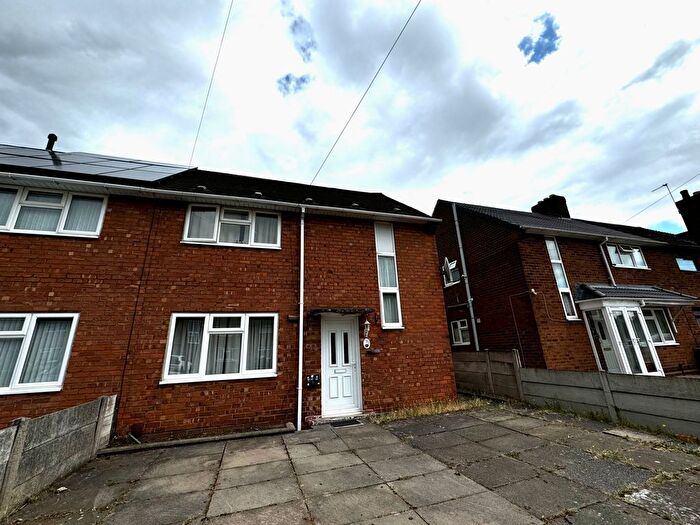 3 Bedroom Semi-Detached House To Rent In Pembroke Avenue, Wolverhampton, WV2