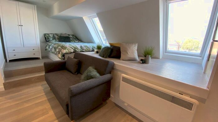 1 Bedroom Flat To Rent In St. Peters Street, Canterbury, CT1