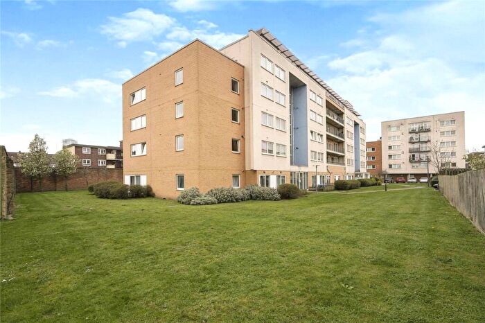 1 Bedroom Flat To Rent In Flint Close, London, E15