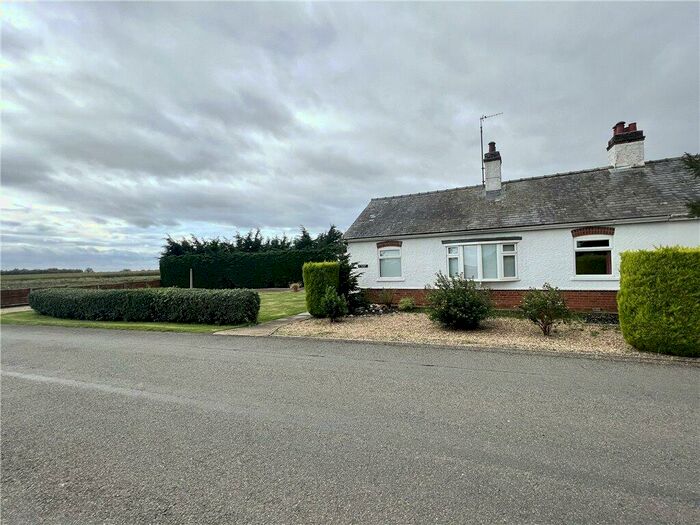 2 Bedroom Bungalow For Sale In South Drove, Pode Hole, Spalding, PE11