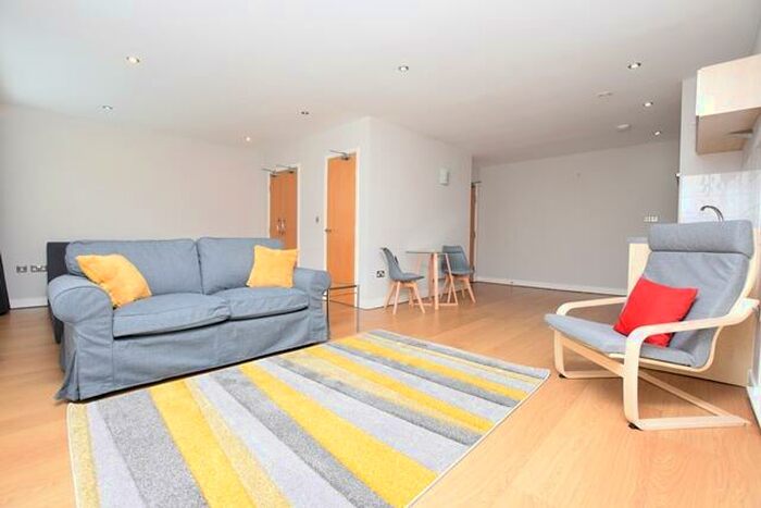 Apartment To Rent In West One Central, Fitzwilliam Street, S1