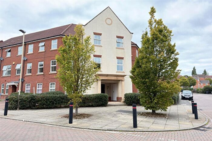 2 Bedroom Flat For Sale In Larchmont Road, Leicester, LE4