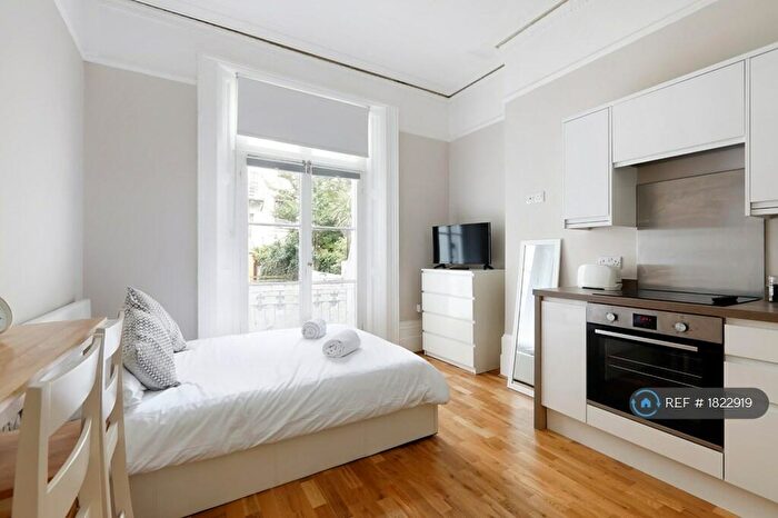 Studio To Rent In Brunswick Road, Hove, BN3