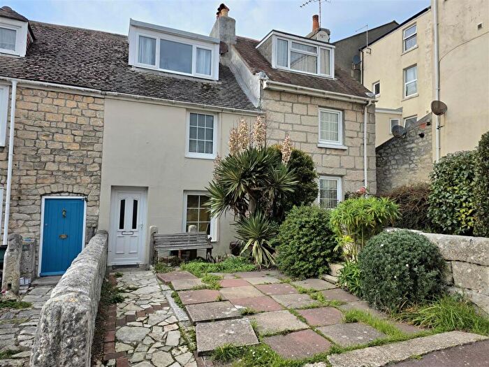 2 Bedroom House To Rent In King Street, Portland, DT5
