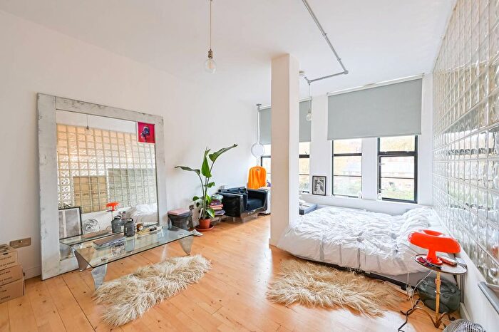 2 Bedroom Flat To Rent In Dehavilland Studios, Clapton, London, E5