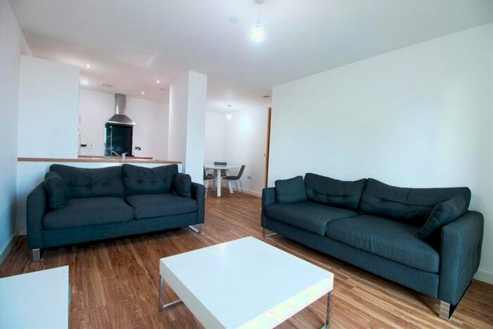 3 Bedroom Flat To Rent In Media City, Michigan Point Tower A, Michigan Avenue, Salford, M50