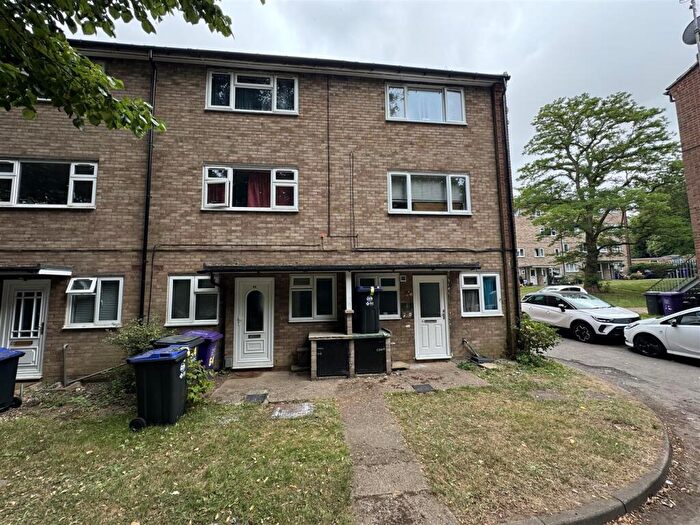 1 Bedroom Apartment For Sale In Haygarth, Knebworth, SG3