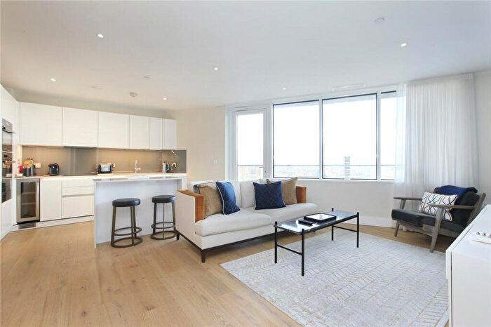 2 Bedroom Flat To Rent In Lombard Wharf, Lombard Road, SW11