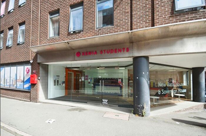 3 Bedroom Apartment To Rent In Queen Street, Sheffield, South Yorkshire, S1