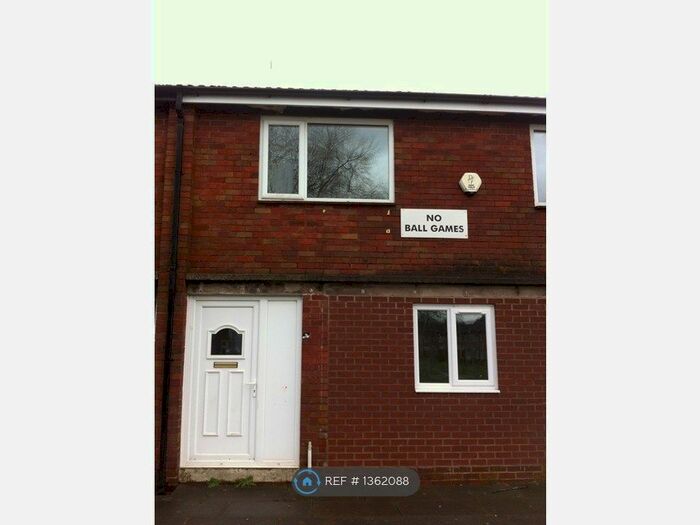 2 Bedroom Flat To Rent In Fourth Avenue, Little Lever, Bolton, BL3