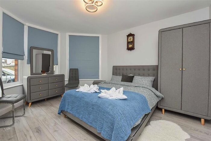 1 Bedroom Flat To Rent In Fairholme Road, Harrow, Middlesex, HA1