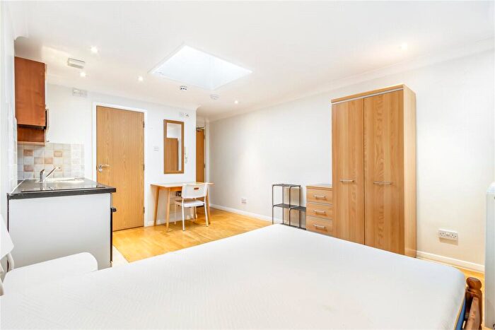 Apartment To Rent In Chalk Farm Road, London, NW1