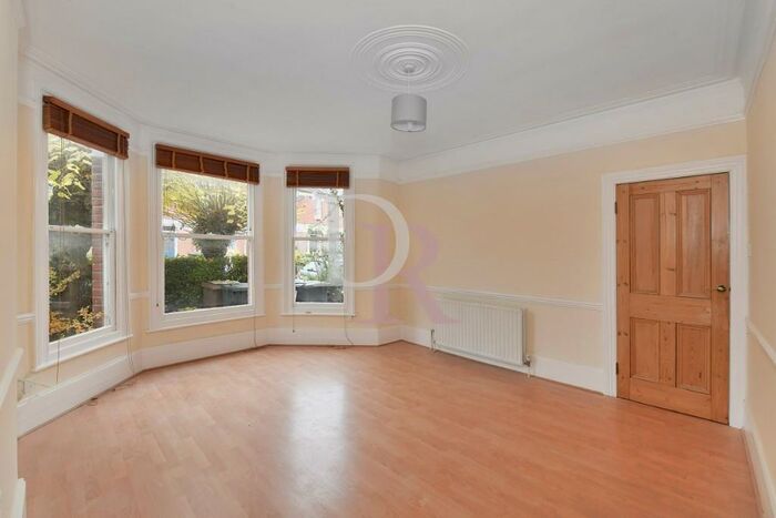 2 Bedroom Flat To Rent In Albert Road, Muswell Hill, N22