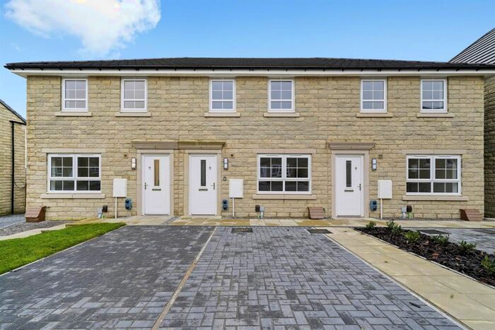 3 Bedroom Terraced House To Rent In Bedroom Terraced House In Pommell Drive, Eccleshill, BD2