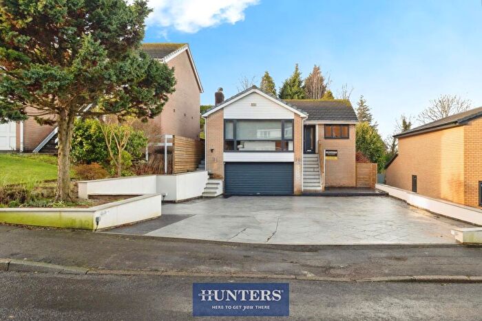 3 Bedroom Detached Bungalow For Sale In Quarry Clough, Stalybridge, SK15