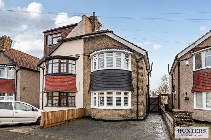 3 Bedroom Semi Detached House For Sale In Charmouth Road, Welling, DA16