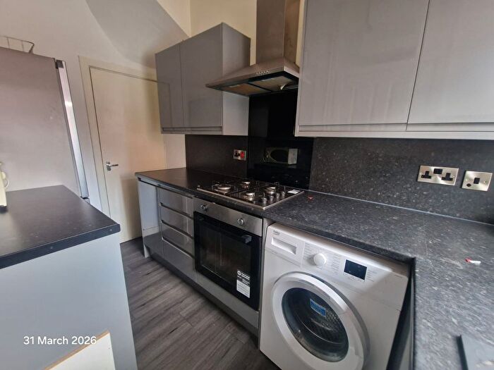 2 Bedroom Terraced House To Rent In Quarry Street, Leeds, LS6