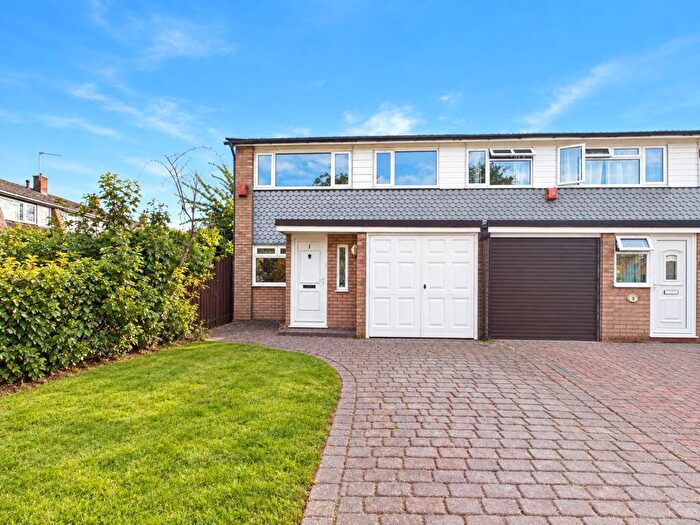 3 Bedroom End Of Terrace House For Sale In Astra Close, Hornchurch, Havering, RM12