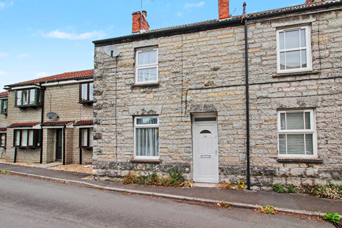 4 Bedroom Semi-Detached House For Sale In Silver Road, Street, BA16