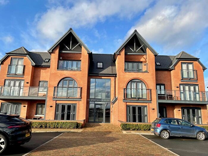 2 Bedroom Flat To Rent In The Lakeside, Barton Under Needwood, DE13