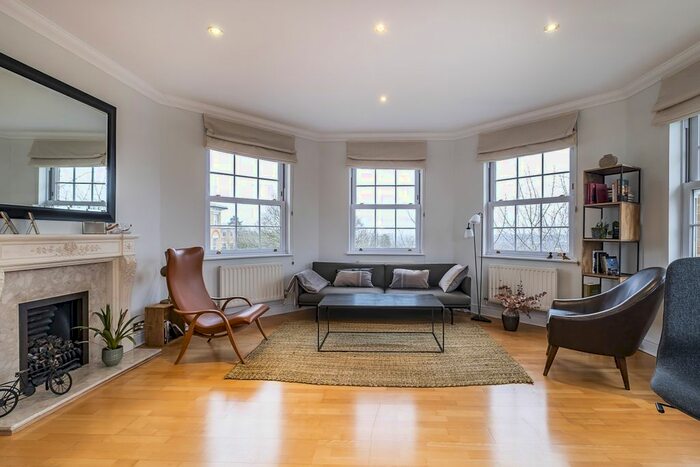 2 Bedroom Flat To Rent In Southlands Drive, London, SW19