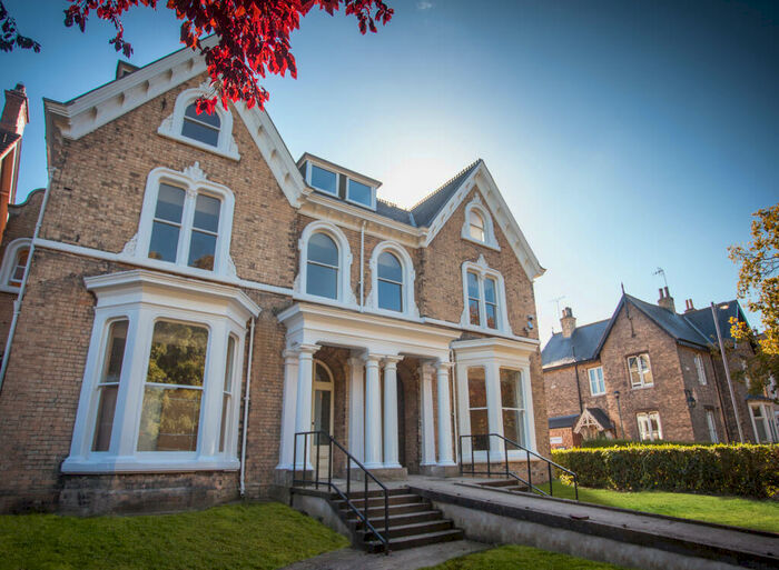 2 Bedroom Apartment To Rent In Pearson Park, Hull, HU5