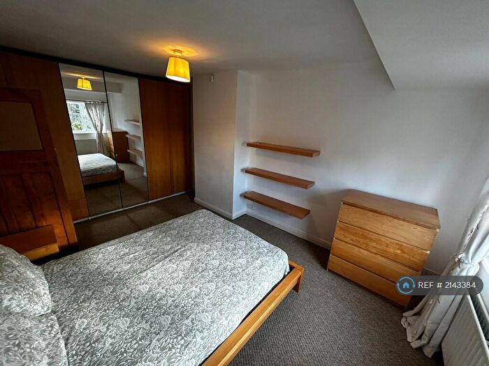 1 Bedroom Terraced House To Rent In Bankfield Road, Leeds, LS4