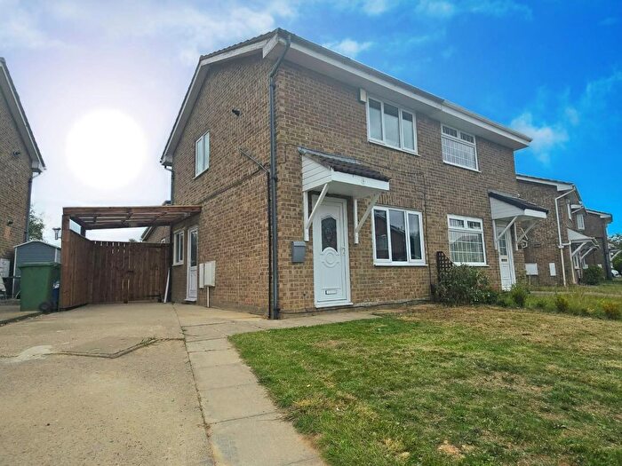 3 Bedroom Semi-detached House For Sale In Avens Way, Ingleby Barwick, Stockton-On-Tees, TS17